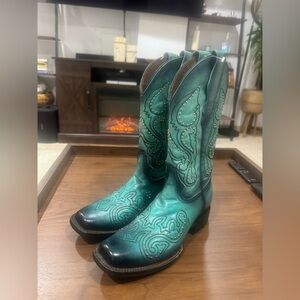 Circle G Turquoise and Black Western Boots
